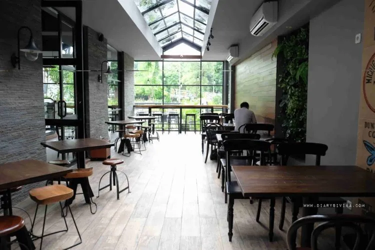 12 Tempat Nongkrong di Surabaya yang Asik & Estetik 13 kafe surabaya