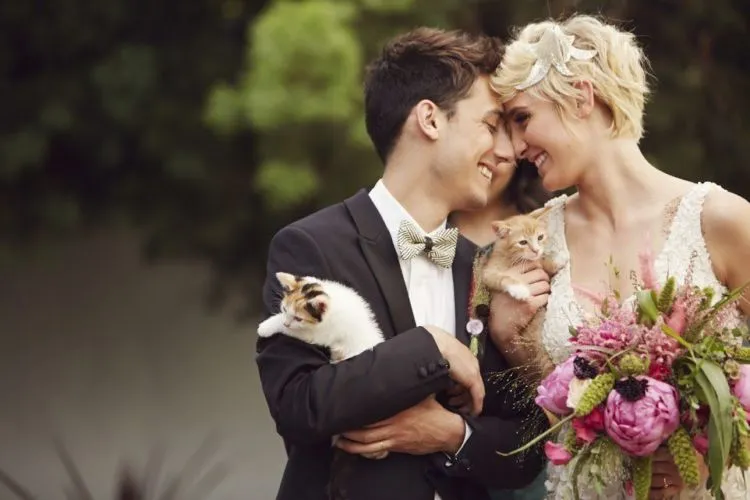 Kamu Cinta Binatang dan Mau Nikah? 18 Inspirasi Resepsi yang Melibatkan Binatang Ini Layak Dicoba 29