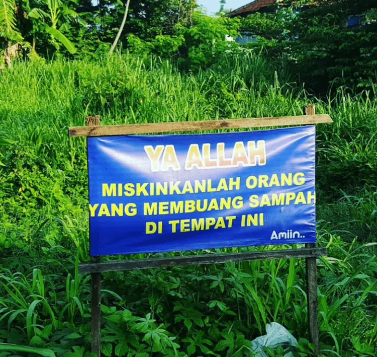 15 Foto Ini Bikin Kamu Takut Mau Nyampah Sembarangan. Kocak dan Mengena Banget! 24