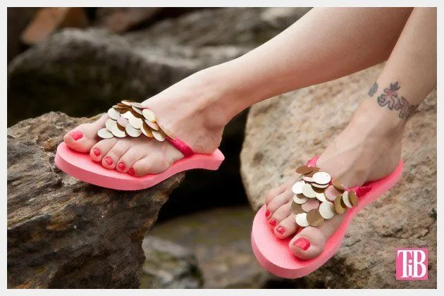 DIY Sandal Jepit Kreasi yang Nggak Ada di Toko. Tadinya Murahan Jadi Naik Levelnya 16