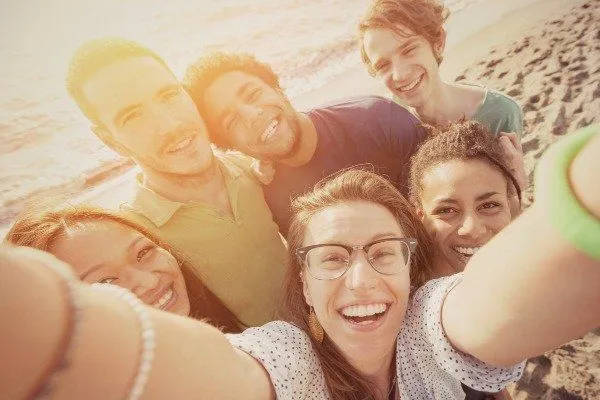 Kamu Harus Tinggalkan Dia Segera, Kalau Masih Mengaturmu Dengan Cara-Cara Ini 9