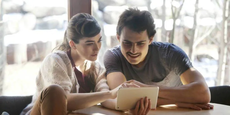 4 Trik Jitu Buat Membebaskanmu Dari Friendzone. Biar Kisah Cintamu Nggak Berakhir Tragis Terus 6