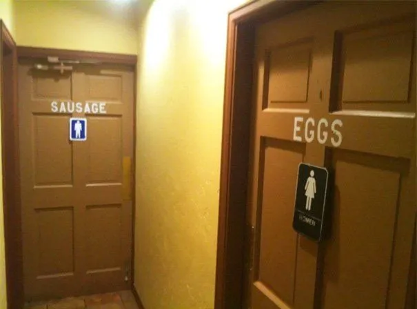 20 Tanda Toilet Paling Kreatif di Dunia. Ada yang Lucu, Ada Juga yang Nyindir Cewek Banget 29