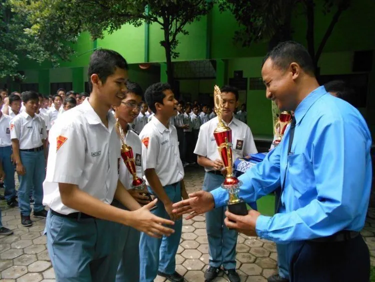 Sibuk Galau Karena Cinta, Tapi Soal Cita-Cita Malah Lupa. Duh, Payah Banget Sih Jadi Anak Muda! 4