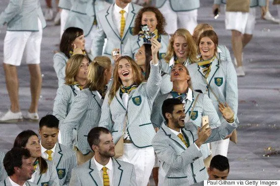 14 Seragam Nasional Paling Hits di Olimpiade 2016, Indonesia Salah Satunya Lho! 24