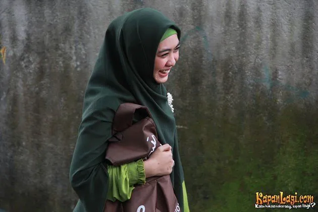 Simak Metamorfosa 6 Seleb Ini: Dari Hijabers Menjelma Menjadi Syar'I, Siapa Tahu Kamu Terinspirasi 15