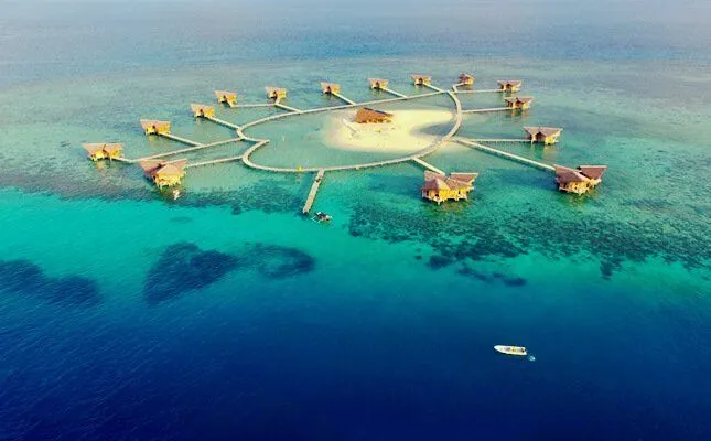 Selalu Ada Cinta Di Pulo Cinta. Perkenalkan, Sekeping Surga di Indonesia yang Menunggumu Bareng Si Cinta! 7