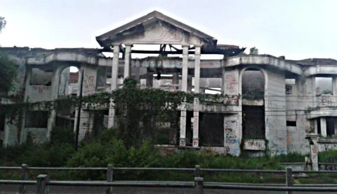 8 Tempat Angker di Surabaya yang Cocok Buat Wisata Uji Nyali. Apakah Kamu Berani? 9