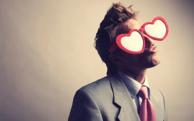 Dibalik Ketajaman Kata-katanya, 6 Alasan Ini Membuat Orang Sarkas Menarik dan Susah Dilupakan 7