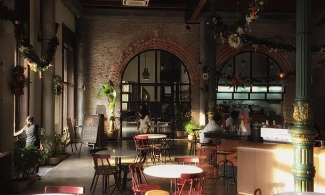 12 Cafe Instagrammable Ini Bisa Jadi Tujuanmu di Semarang! Cocok Buat Nongkrong Bareng Teman 16