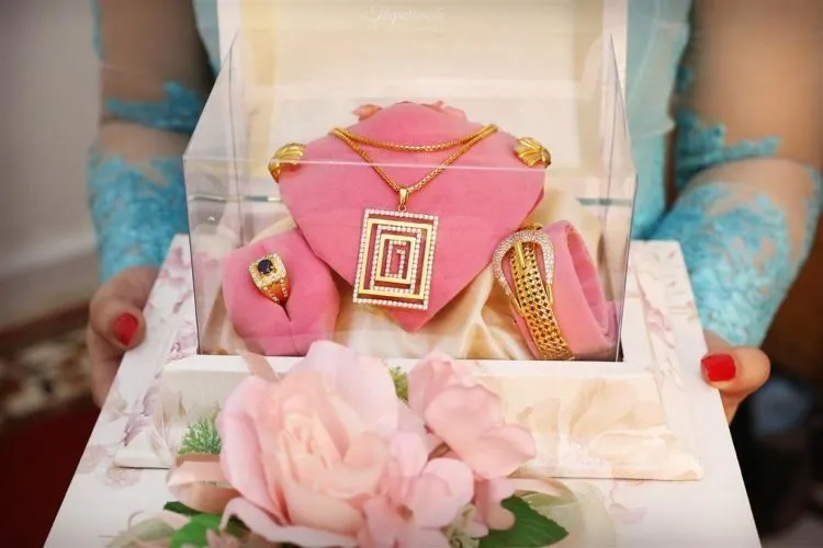 10 Macam Seserahan Sekaligus Makna yang Tersirat di Dalamnya. Calon Pengantin, Sudah Baca? 12