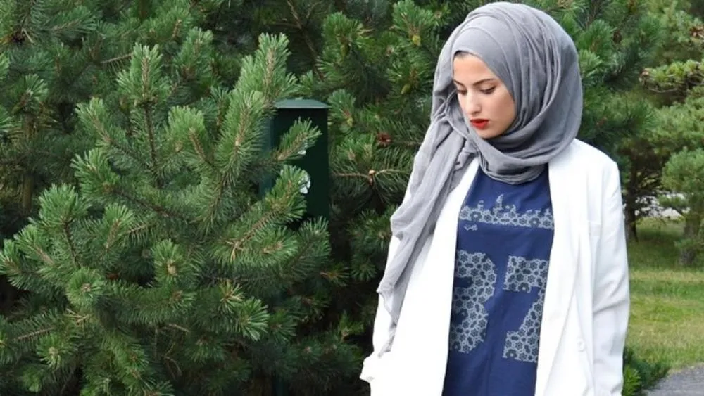 Cewek Tomboy yang Berhijab Juga Bisa Tampil Keren Lho! Sontek Gaya Ini Deh!