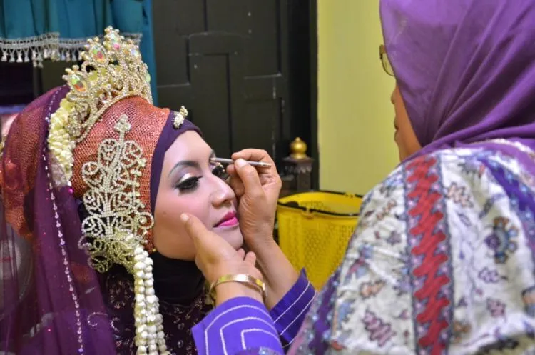 Make Up Artist Pengantin Kok Tarifnya Mahal Ya? Simak Dulu 11 Alasan Ini Untuk Tahu Kenapa 23