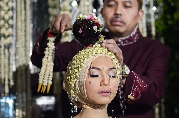 Bedanya Pernikahan di Indonesia dan di Luar Negeri. Kamu Bisa Membandingkan Sendiri 23