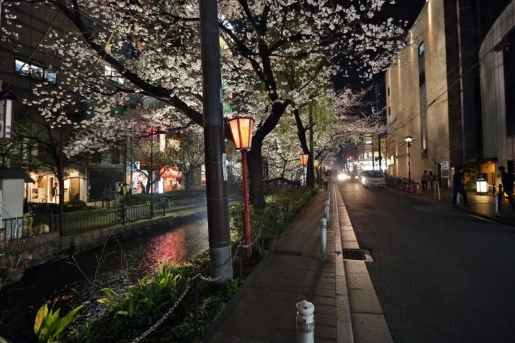 Ini Lho 14 Potret Keindahan Kyoto yang Ternyata Mirip Sama Jogja. Masa Kamu Nggak Pengen ke Sana? 27