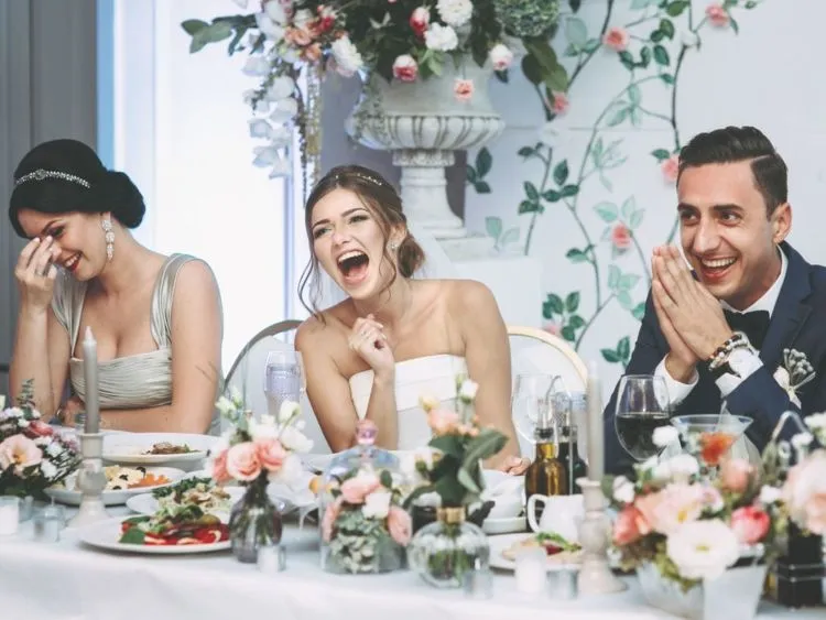 8 Hal Ini Wajib Kamu Pahami Jika Mau Resepsi Nikah Serba Duduk dengan Tamu yang Lebih Sedikit 12