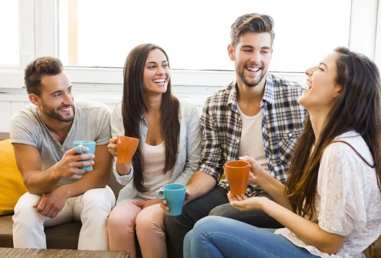 7 Alasan Elegan Buat Nolak Ajakan Nongkrong Temen Pas Lagi Mager-magernya. Ada Aja~ 8