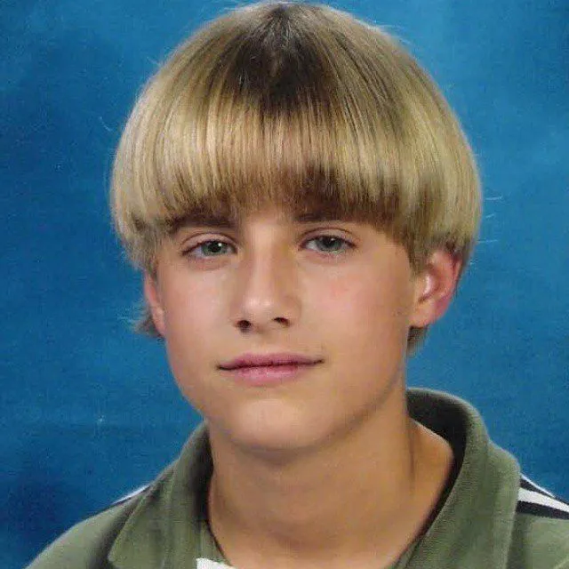 10 Gaya Rambut Cowok Ini Pernah Digandrungi Banyak Anak Muda. Lucu Kalau Ingat Masa-Masa Itu 13