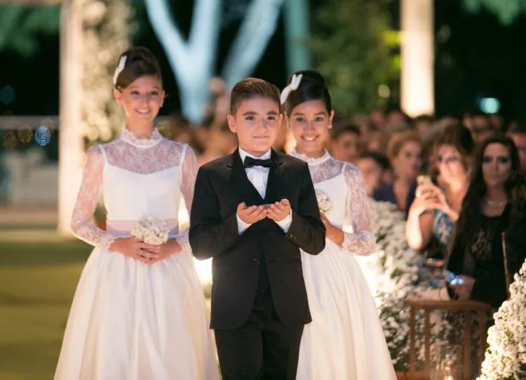 8 Hal Ini Wajib Kamu Pahami Jika Mau Resepsi Nikah Serba Duduk dengan Tamu yang Lebih Sedikit 15