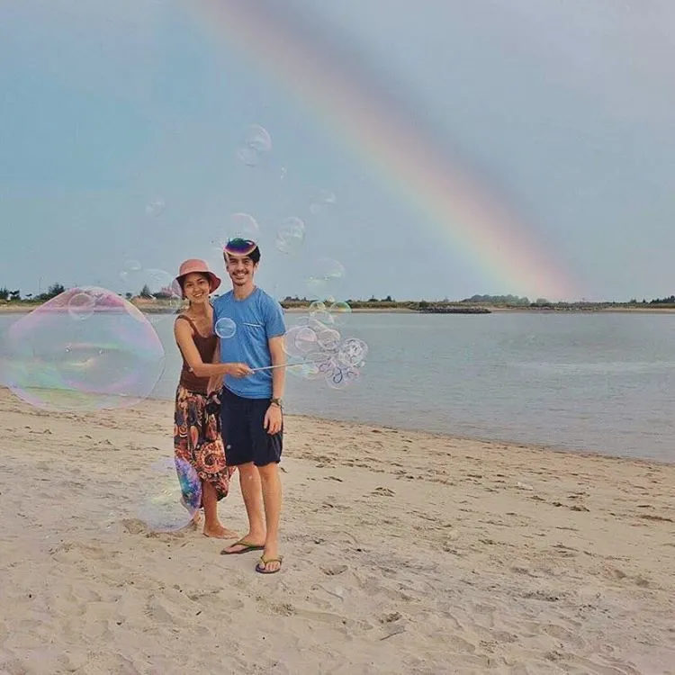 10 Foto Liburan Prisia Nasution dan Suaminya Ini Sederhana Banget, Hampir Nggak Kayak Artis. Apik! 15
