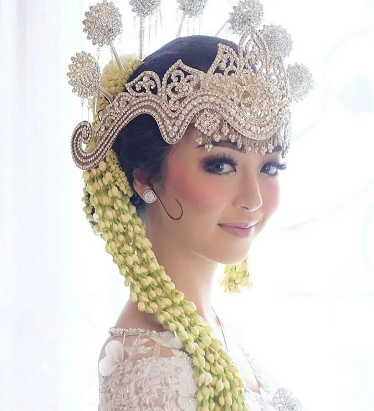 5 Alasan Untuk Memilih Makeup Minimalis di Resepsi. Tak Harus Tebal, Menor, atau Manglingi 7