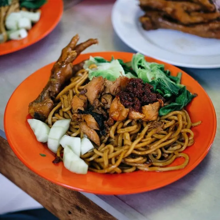 Mie Ayam Lovers, Kamu Harus Jelajahi 10 Warung Mie Ayam Terenak di Jogja Ini Deh! Bikin Nagih 13