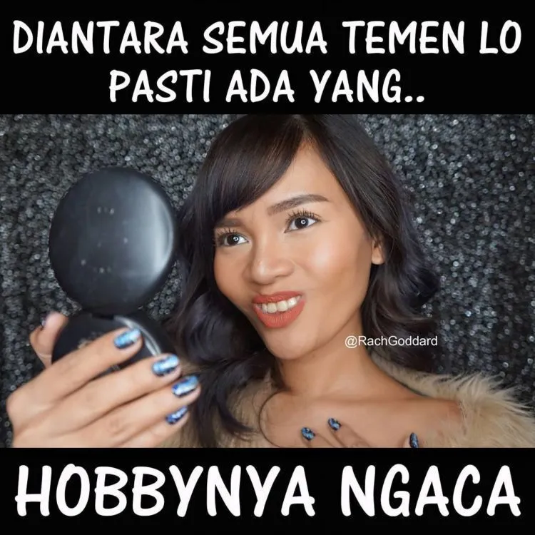 Yuk Menertawakan Makeup yang Morat Marit Bareng 10 Meme Rachel Goddard, Si Vlogger Cantik yang Kocak 22