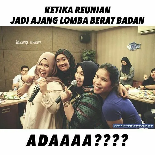13 Meme Kocak Soal Reuni. Mulai yang Kangen-kangenan Sampai Gondok Sakit Hati 18