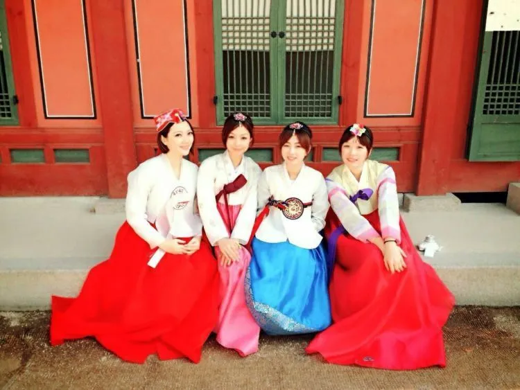 Makna dan Filosofi Busana Hanbok Asal Korea, Simak Fakta Ini Agar Tak Asal Kagum Saja 7