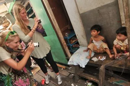 Jakarta Hidden Tour, Wisata di Sudut Kumuh Ibukota. Kemiskinan pun Laku Dijual di Sana! 11