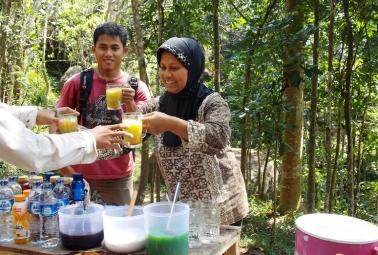 Warung Mbok Yem, Warung Tertinggi di Puncak Lawu 12