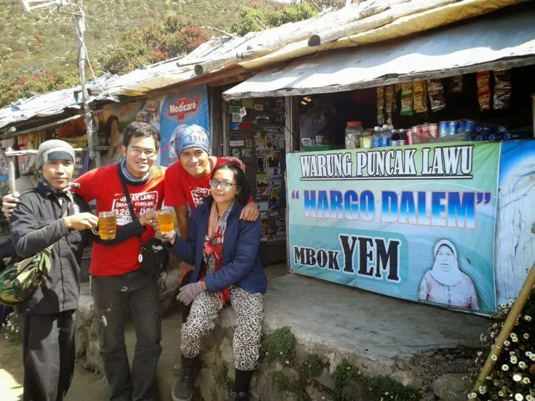 Warung Mbok Yem, Warung Tertinggi di Puncak Lawu 9