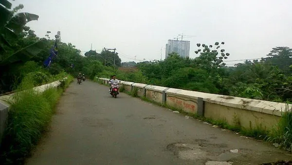 Misteri Jembatan Panus Depok yang Berusia Lebih Dari 100 Tahun. Sarat Akan Kejadian Tak Kasat Mata! 7