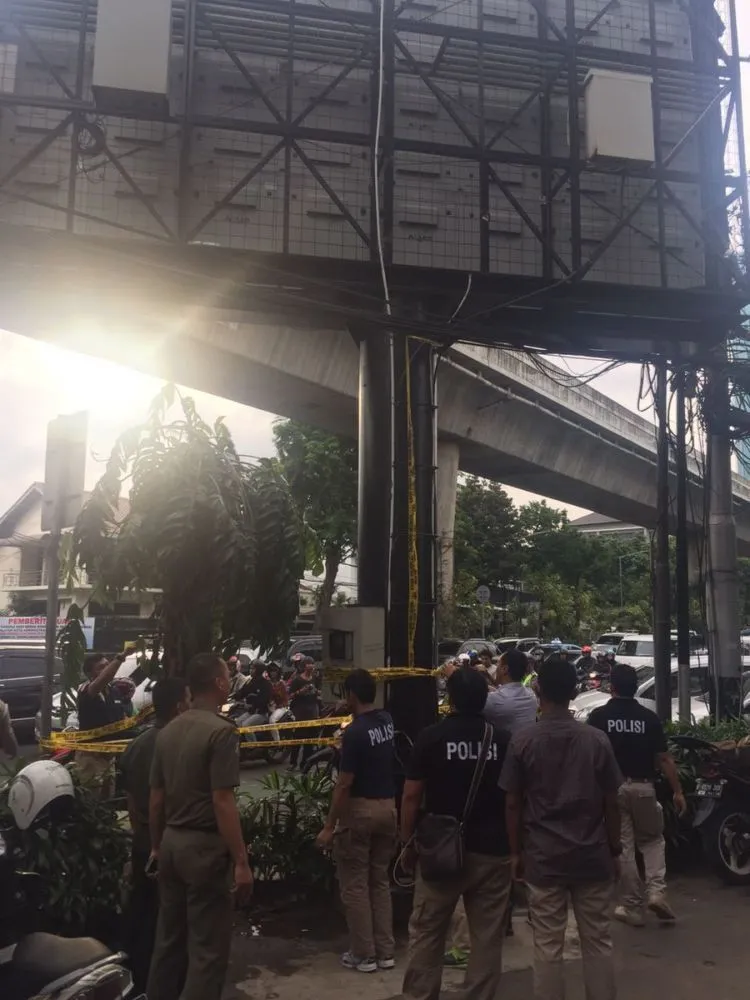 Kelar Shalat Jumat, Tiba-Tiba Warga Jakarta Kena Suguhan Film Bokep di Videotron :( 4