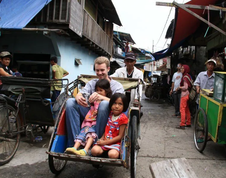 Jakarta Hidden Tour, Wisata di Sudut Kumuh Ibukota. Kemiskinan pun Laku Dijual di Sana! 7