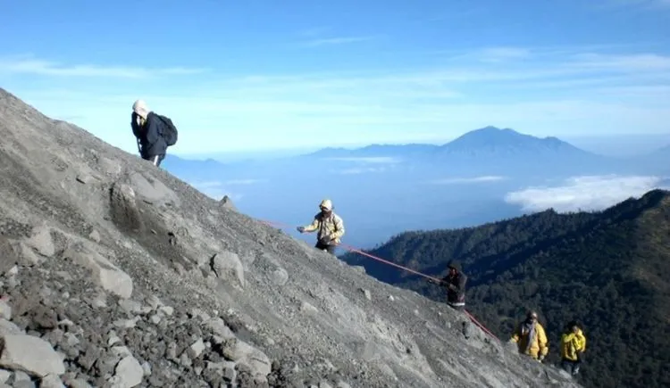Begini Kronologis Pendaki Meninggal di Mahameru. Semoga Jadi Duka Terakhir di Gunung! 8