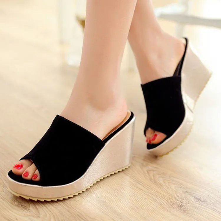 Untuk Cewek yang Menolak Memakai High Heels. Inilah 7 Gaya Sepatu Andalan Untukmu 14