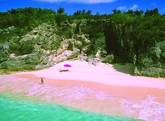 Mengintip Pesona Pantai 3 Warna, Surga Dunia yang Bisa Kamu Nikmati di Malang Raya... 7