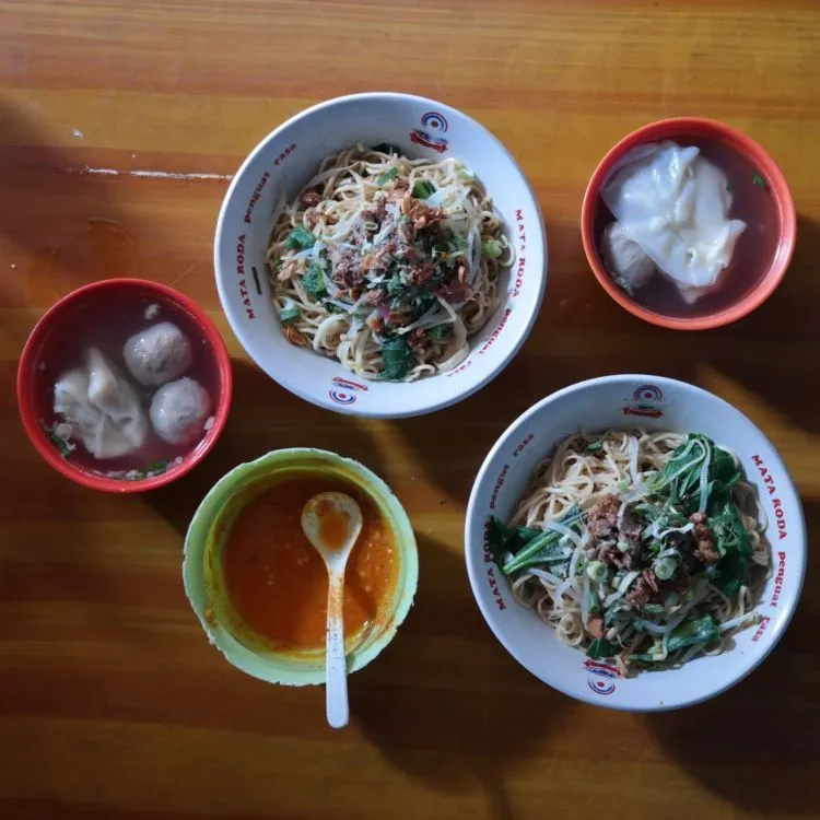 Mie Ayam Lovers, Kamu Harus Jelajahi 10 Warung Mie Ayam Terenak di Jogja Ini Deh! Bikin Nagih 17