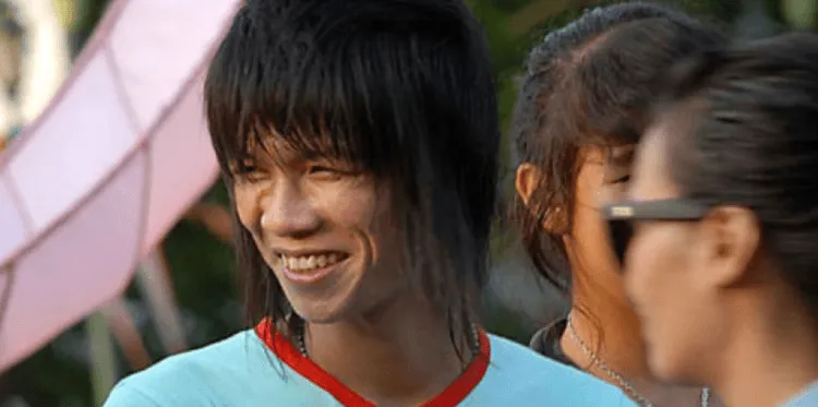 10 Gaya Rambut Cowok Ini Pernah Digandrungi Banyak Anak Muda. Lucu Kalau Ingat Masa-Masa Itu 15
