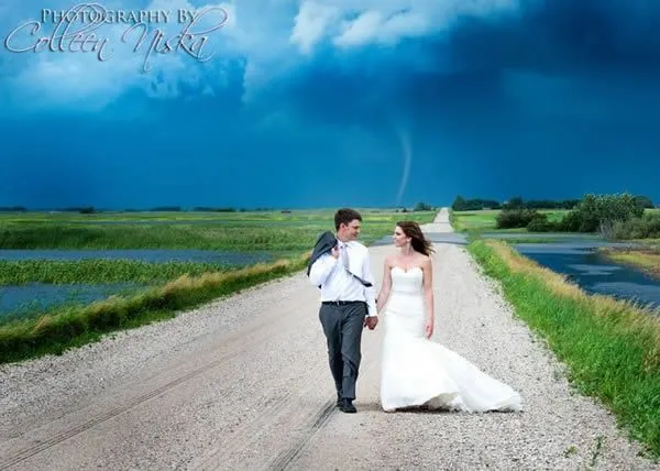 13 Foto Prewedding Ini Diambil dengan Menantang Bahaya. Cocok Buat Kamu yang Adrenaline Junkie! 22