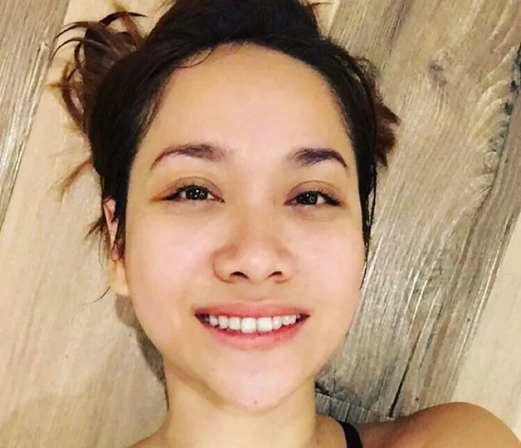 Seperti Apa Rupa 15 Seleb Ini dalam Kondisi Tanpa Make-Up? Mungkin Kamu Justru Makin Kesengsem 50