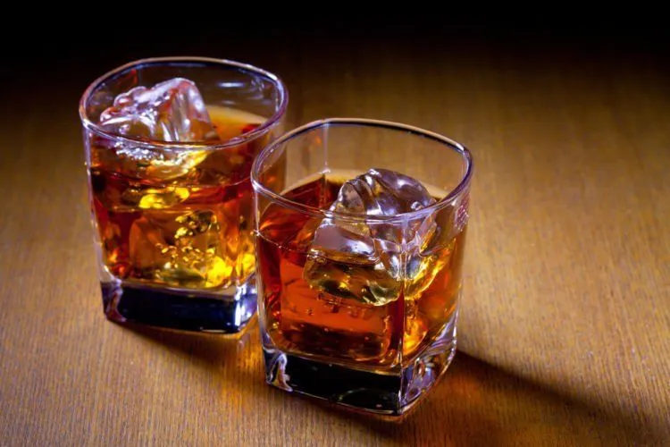 5 Fakta Penting Minuman Keras. Ternyata Sistem Pembuatan Alkohol Ditemukan Oleh Tabib Dari Arab 7