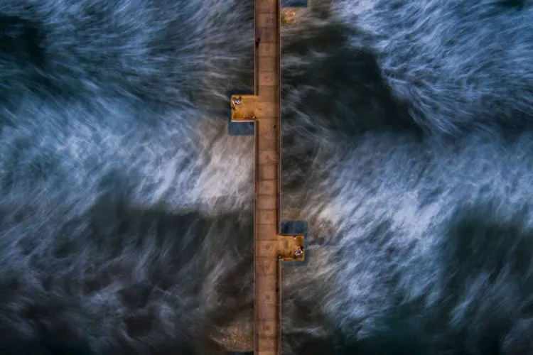 13 Foto yang Dramatis dan Kekinian Ini Diambil Menggunakan Drone. Gila, Keren Abis! 19