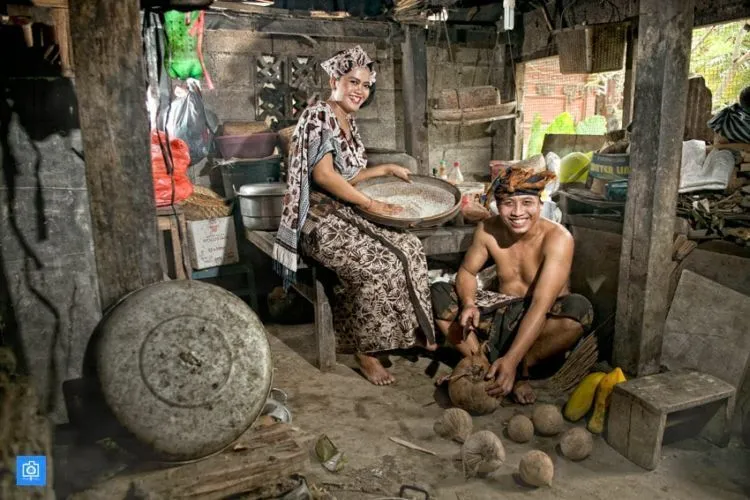 16 Inspirasi Foto Prewedding Bertemakan Tradisional! Berkesan Arif Dan Berbudaya! 17