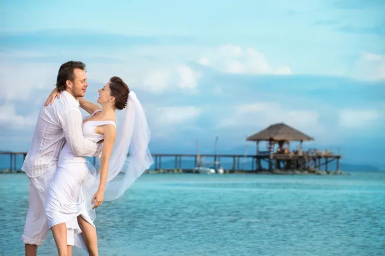Tak Perlu Terlalu Pelit, 7 Alasan Mengapa Bulan Madu Penting Dilakoni Pengantin Baru 8