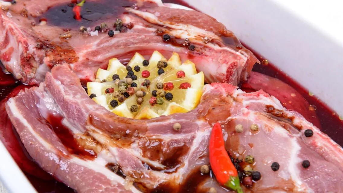 Olahan dan Cara-cara Aman Makan Daging Kambing. Enak, Tapi Tetap Langsing! 9 cara mengolah daging agar empuk