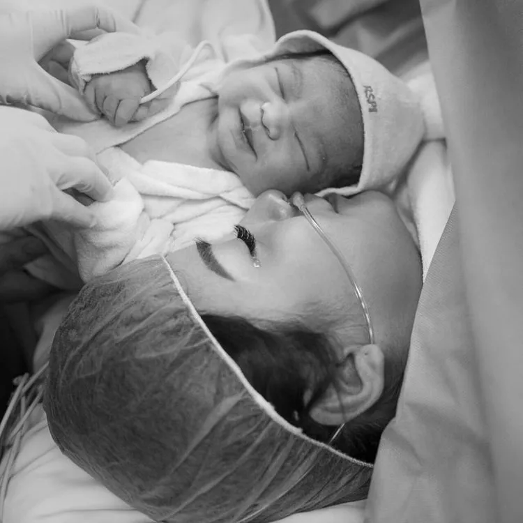 Kehamilan Adalah Anugerah, Abadikan Tahapannya dengan Inspirasi Foto Prenatal A La Chelsea Olivia Ini 35