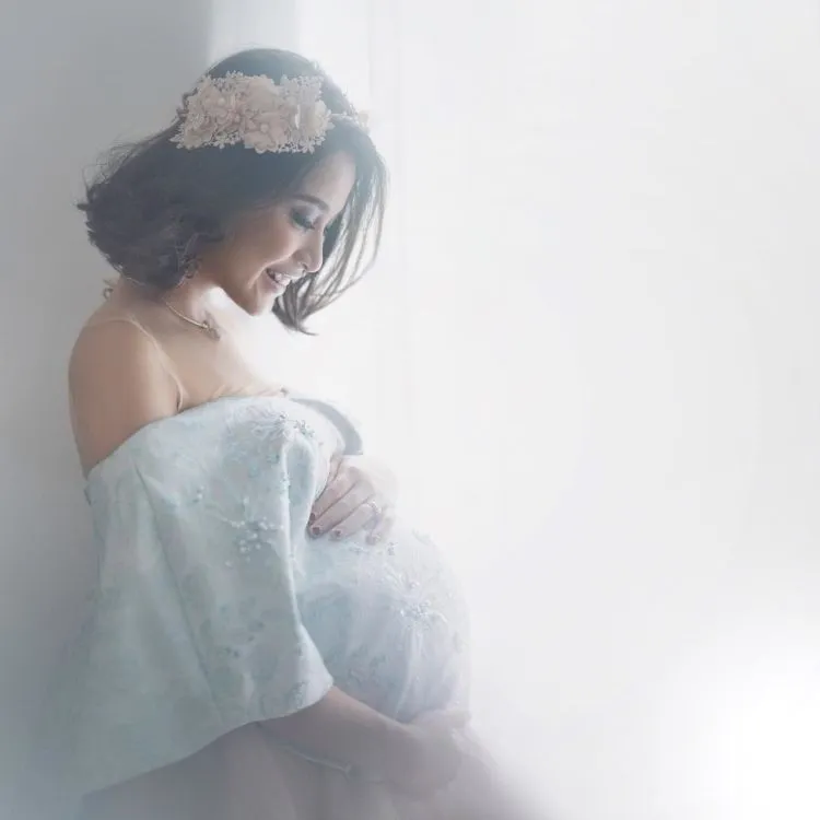 Kehamilan Adalah Anugerah, Abadikan Tahapannya dengan Inspirasi Foto Prenatal A La Chelsea Olivia Ini 22