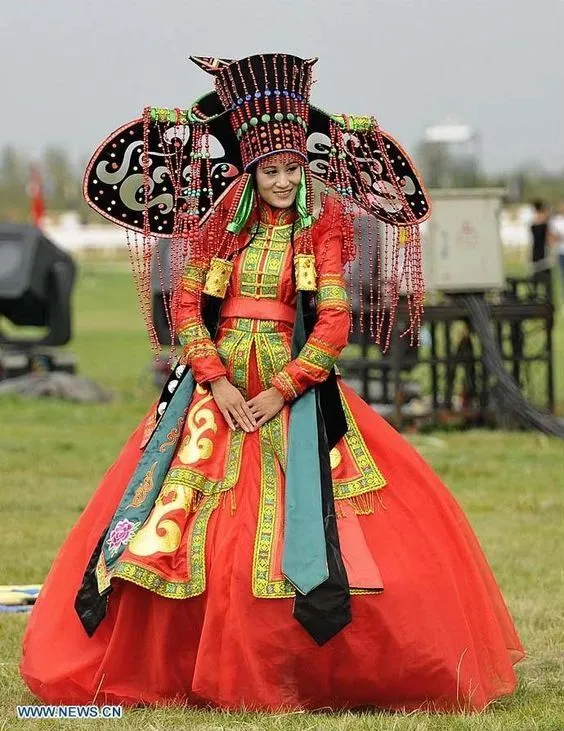 Intip Bermacam Gaun Pernikahan Tradisional dari Asia Yuk, Indonesia pun Tak Kalah Cantik Lho! 17